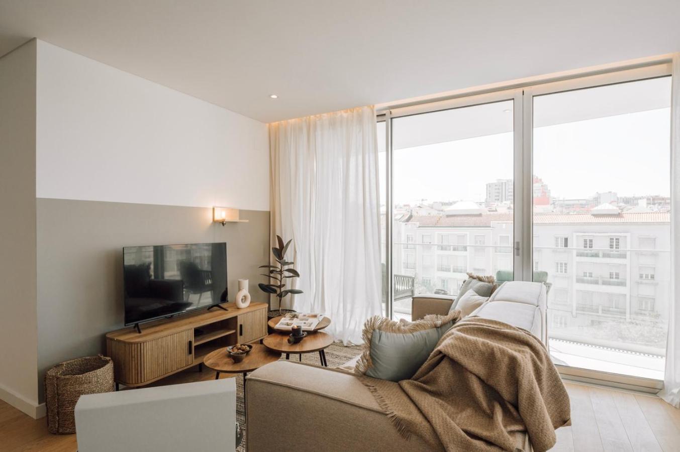 Pescaia - 2 Bedrooms And 2 Balconies In Alvalade Lejlighed Lisboa