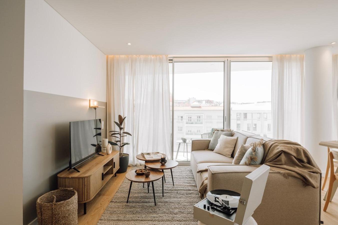 Pescaia - 2 Bedrooms And 2 Balconies In Alvalade Lejlighed Lisboa