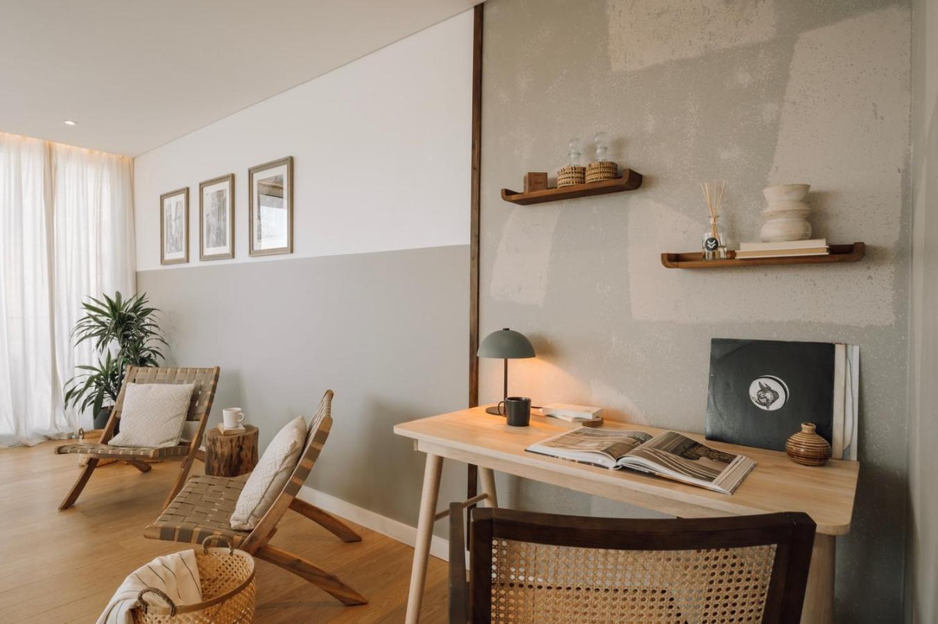 Pescaia - 2 Bedrooms And 2 Balconies In Alvalade